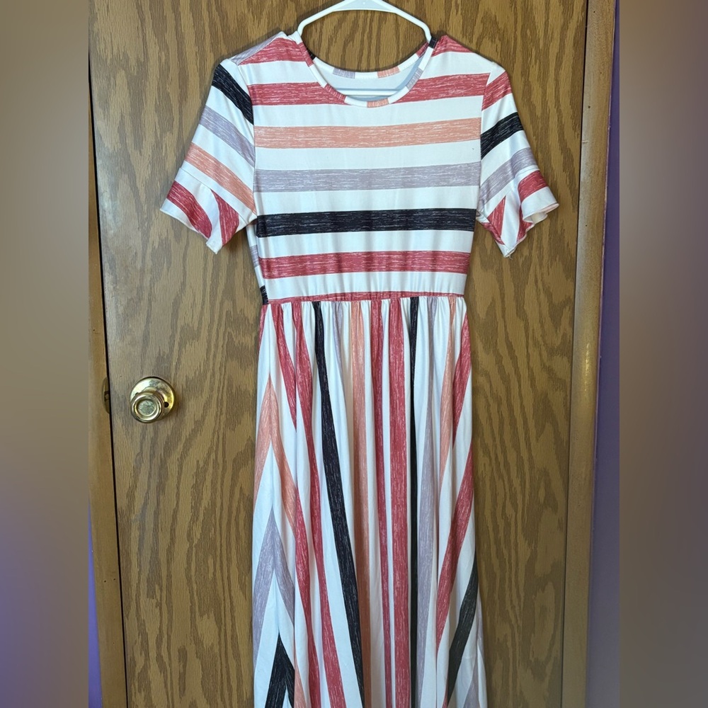 Women's Round Neck Striped Short Sleeve Dress